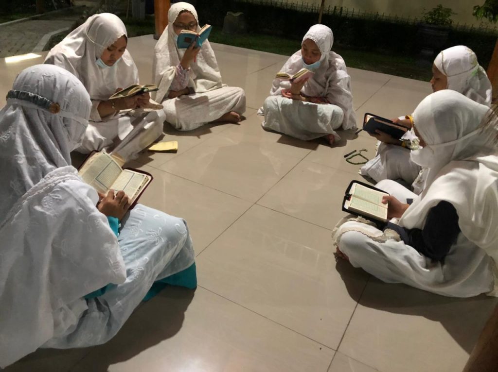 Demi Tingkatkan HafAlan, 11 Santriwati Pondok Pesantren Assalaam tetap Stay di Pondok saat Liburan
