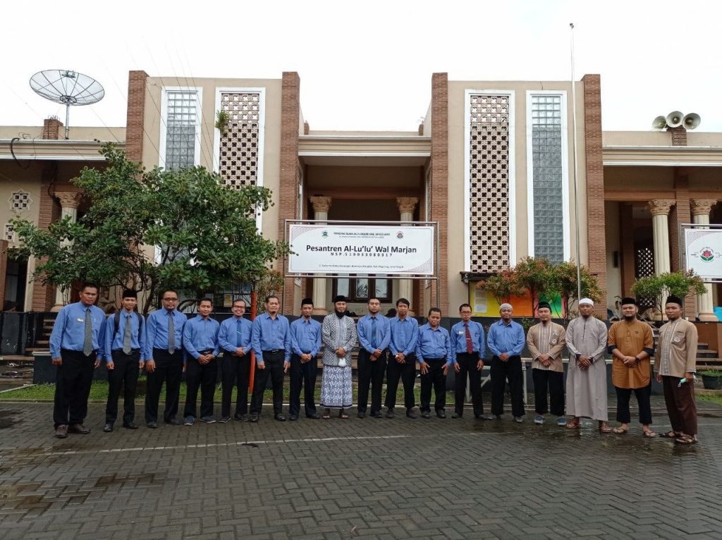 Diskusikan Muadalah Pondok Pesantren, MA PPMI Assalaam Kunjungi PP Al Lu'Lu' Marjan Magelandan dan PP Islamic Centre Bin Baz Yogyakarta