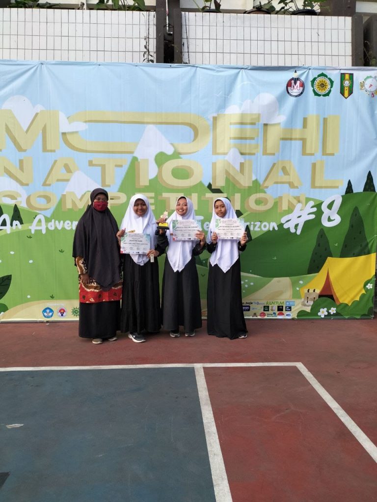 Santri MTs PPMI Raih Juara Lomba Cerdas Cermat Agama Islam Tingkat nasional