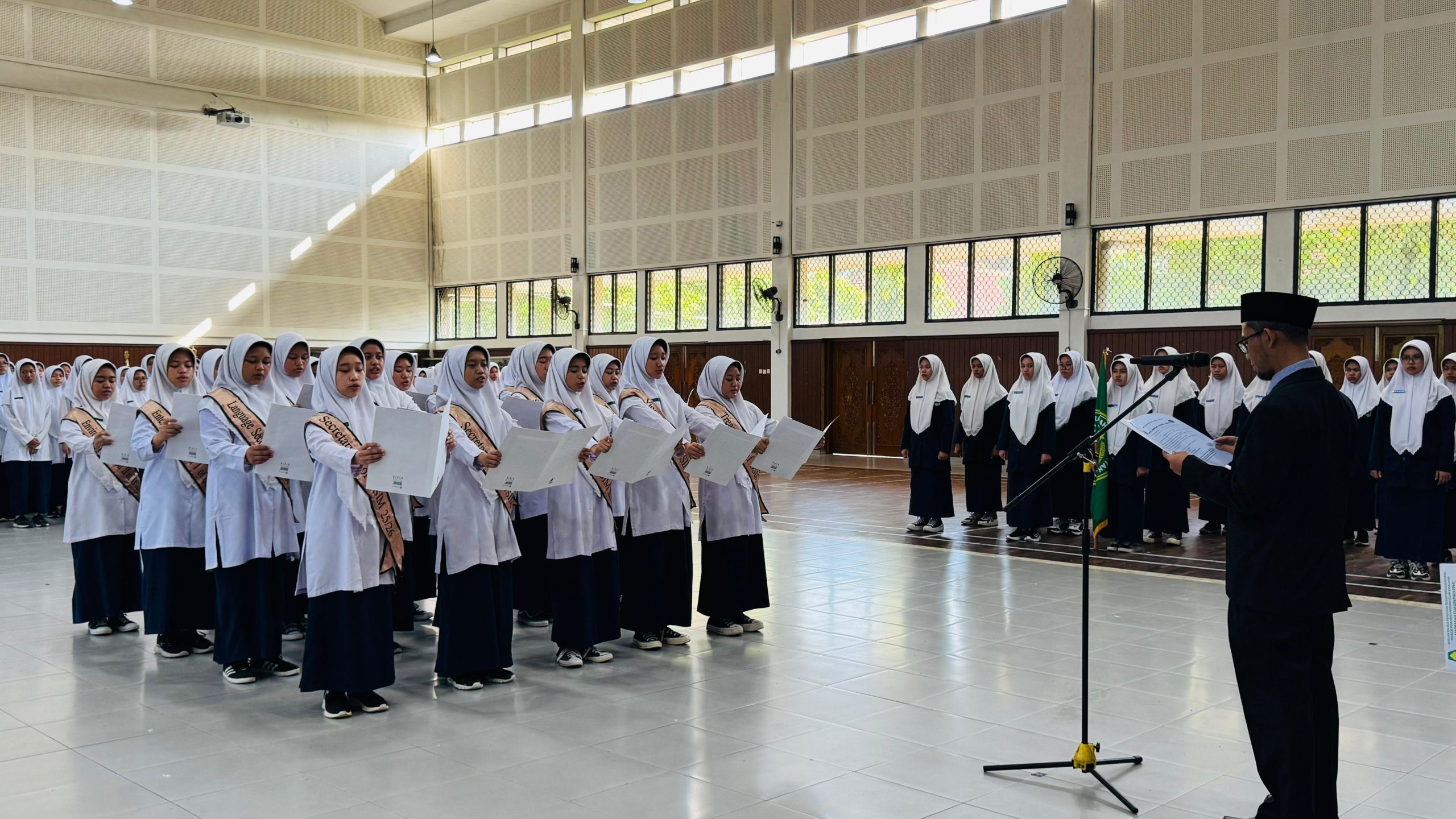 Demokrasi di Pesantren: MTs PPMI Assalaam Terapkan E-Voting dalam Pemilu OSIM