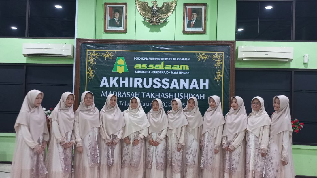 Santri Takhashush PPMI Assalaam Ikuti Wisuda Akhirussanah 2025