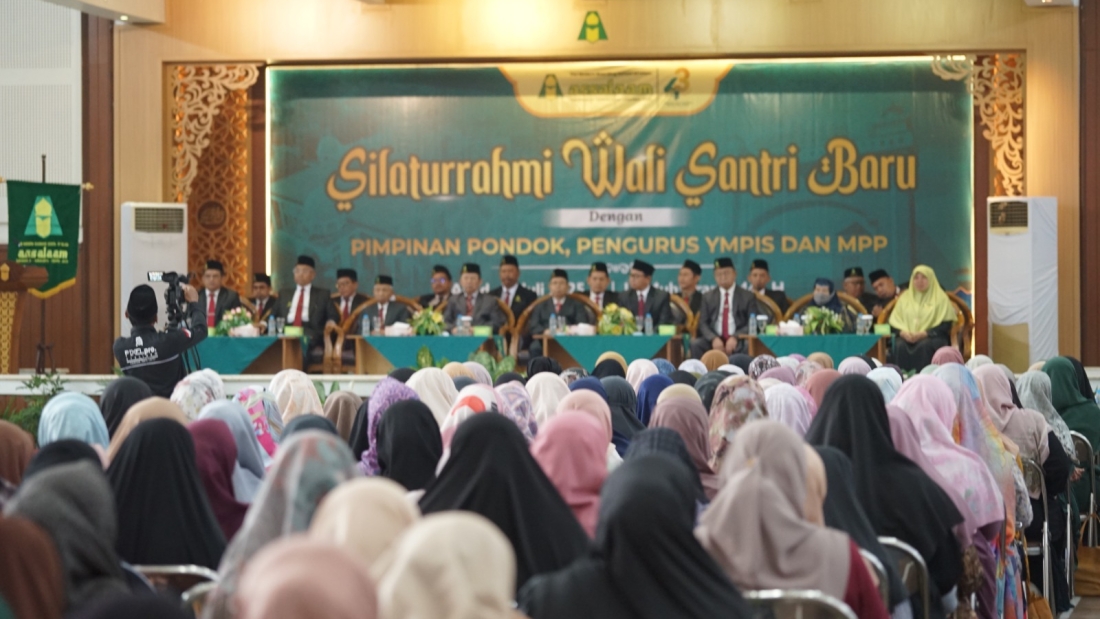 Civitas Akademika Pesantren Assalaam Sambut Kedatangan Santri Baru 2025/2026
