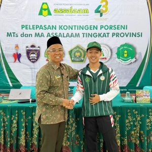 Pelepasan Kontingen Santri Assalaam dalam Porseni Jawa Tengah
