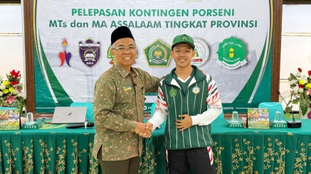 Pelepasan Kontingen Santri Assalaam dalam Porseni Jawa Tengah