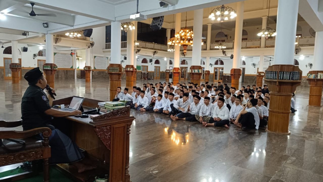 Mulai Perjalanan Akademik dengan Semangat, Santri Baru MA PPMI Assalaam Ikuti MATSAMA 2025/2026