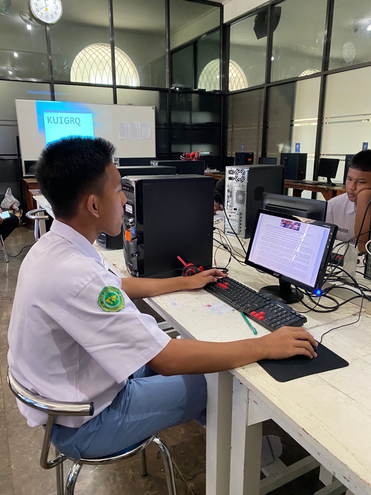 Santri Kelas XI PPMI Assalaam Siap Laksanakan ANBK 2025