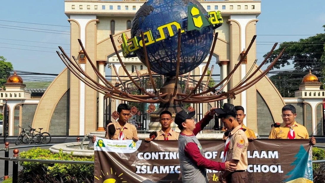 Pelepasan Kontingen Pramuka PPMI Assalaam untuk World Muslim Scout Jamboree 2025 100 Tahun Gontor
