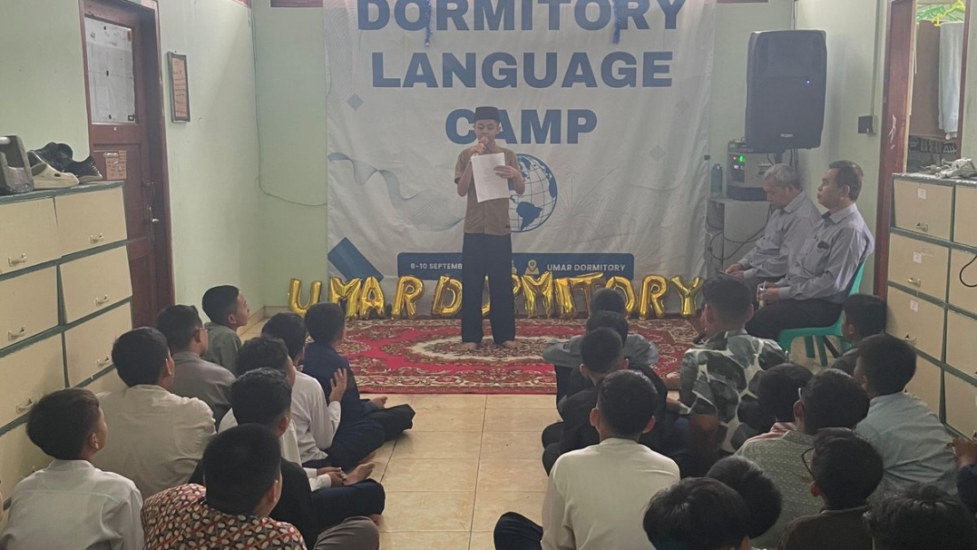 Dormitory Language Camp: Meningkatkan Kemampuan Bahasa Asing Santri Assalaam