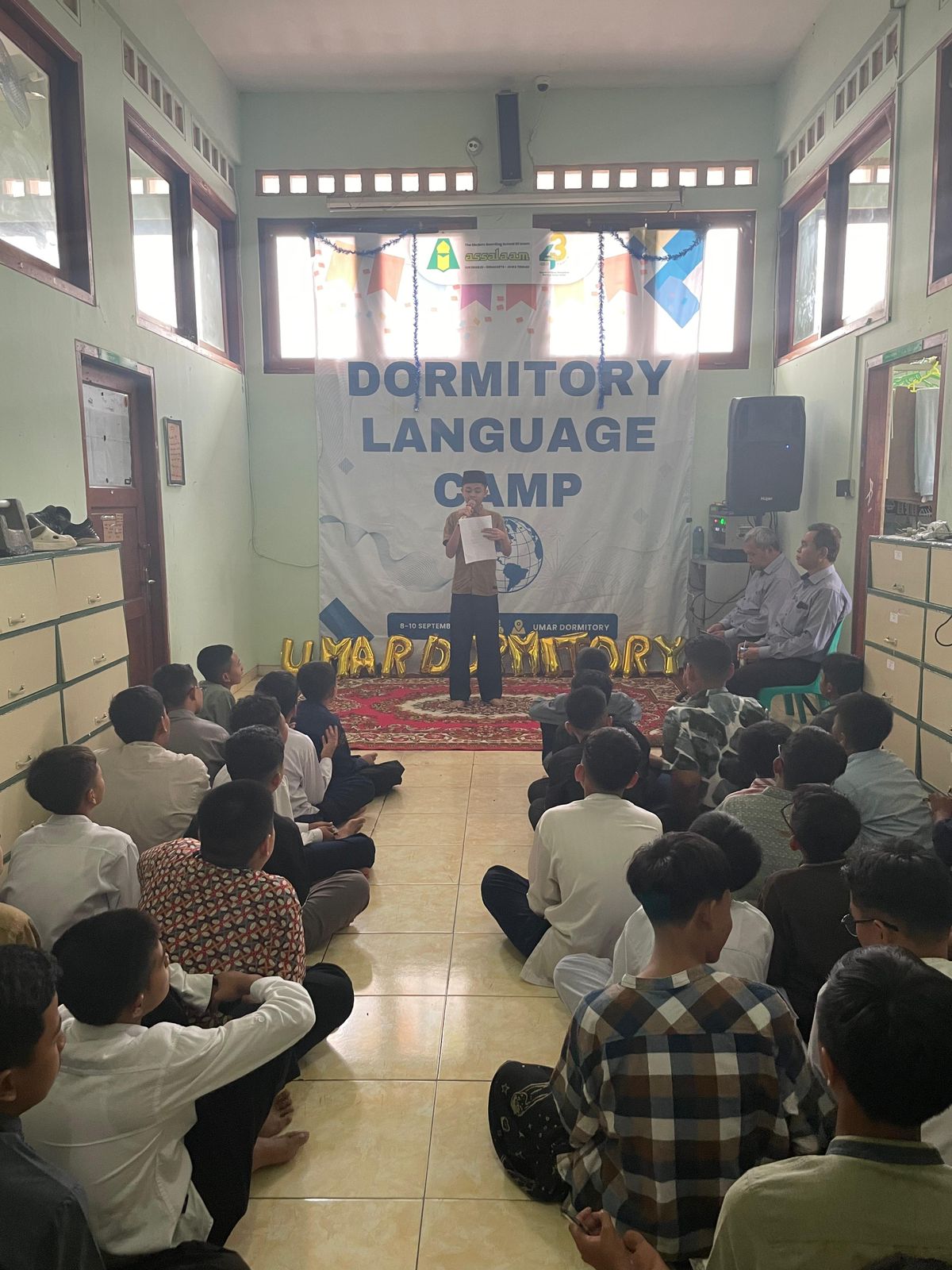 Dormitory Language Camp: Meningkatkan Kemampuan Bahasa Asing Santri Assalaam