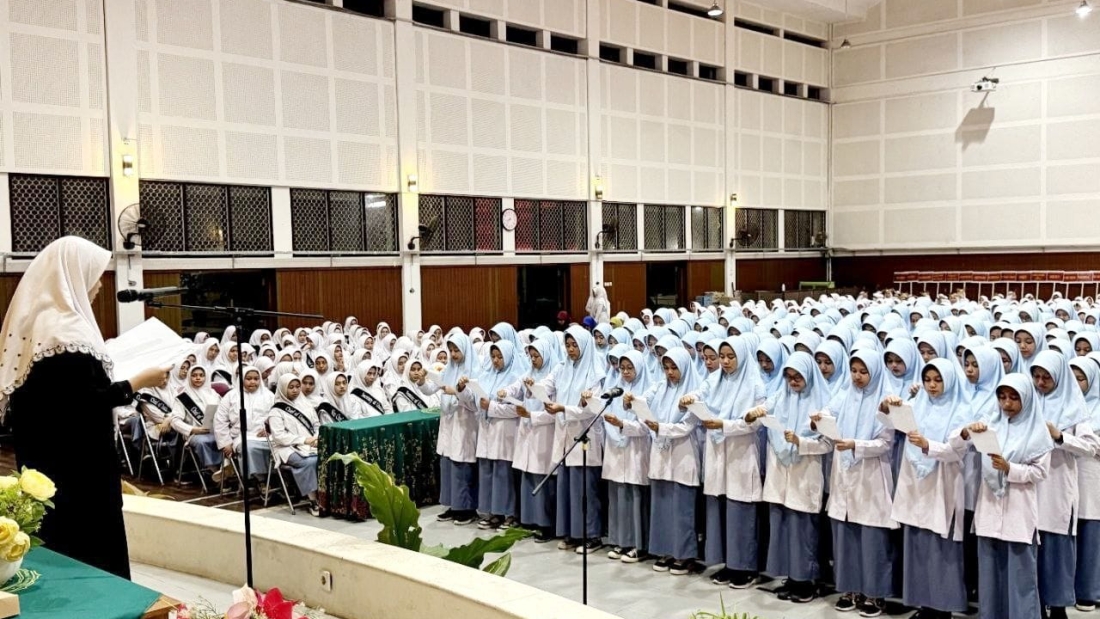 Pelantikan Pengurus Konsulat Putri PPMI Assalaam, Teguhkan Solidaritas dan Kepemimpinan Santriwati