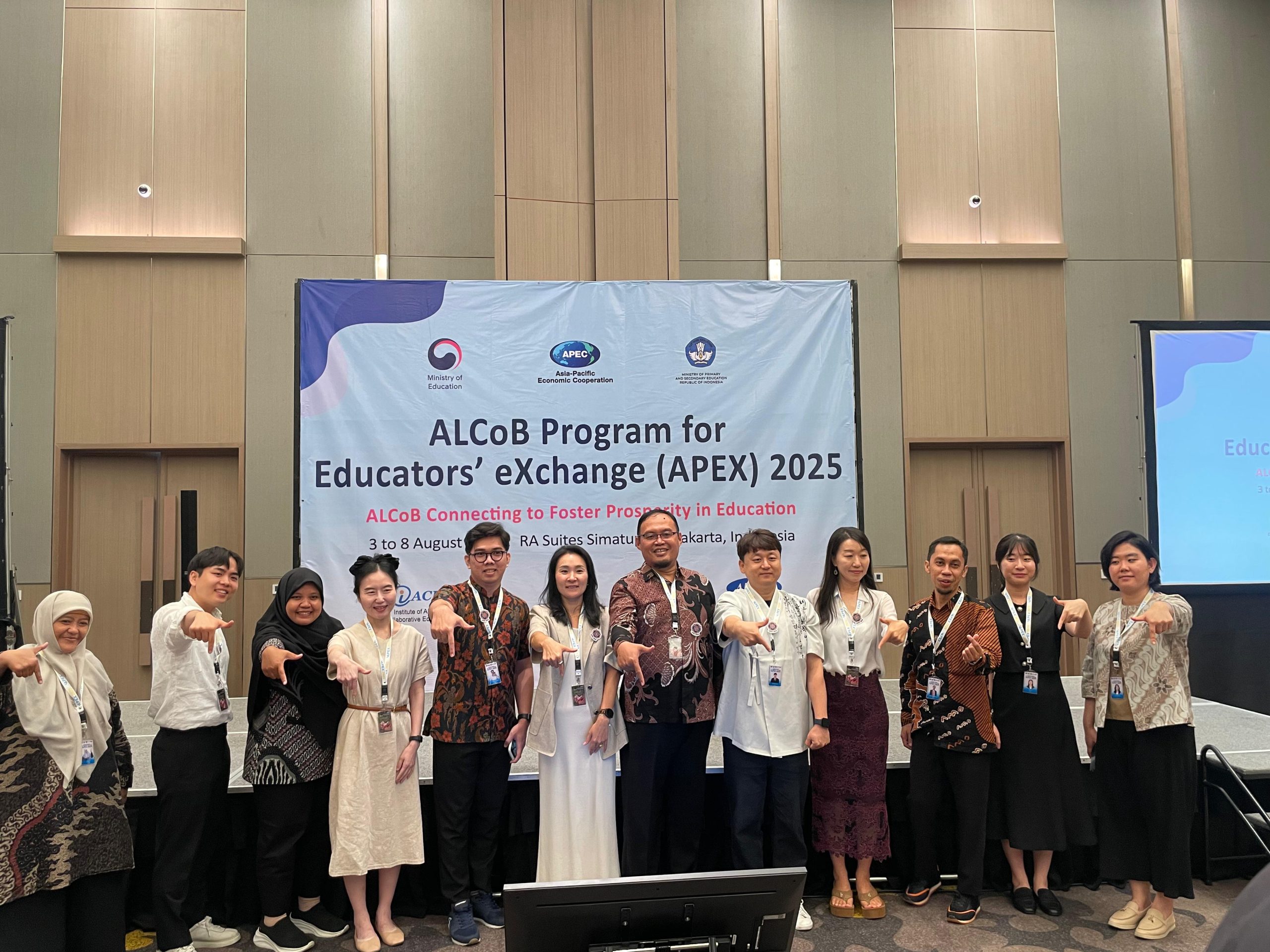 Guru PPMI Assalaam Ikuti Teacher Exchange dalam APEX 2025