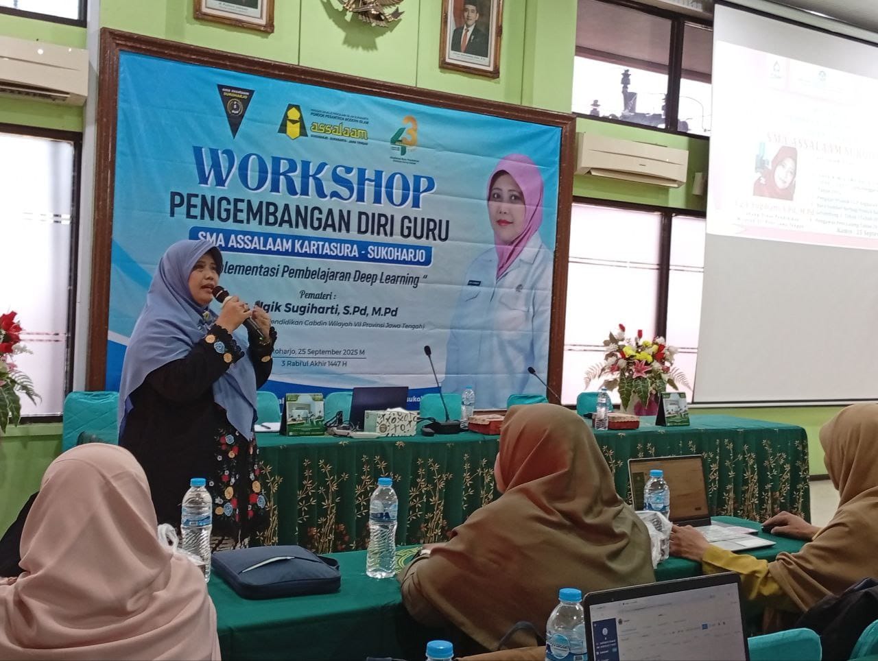 Pengembangan Diri Guru SMA Assalaam Melalui Pembelajaran Deep Learning