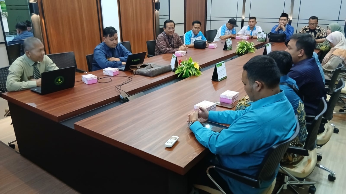 Studi Banding ke PPMI Assalaam, Yayasan Muhammadiyah Setia Budi Pelajari Kurikulum dan Kelas Internasional