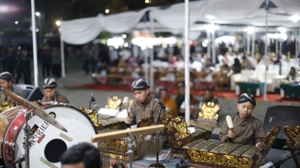 Jadi Media Dakwah, Wayang Kulit Meriahkan Milad ke-43 PPMI Assalaam di Gunungkidul