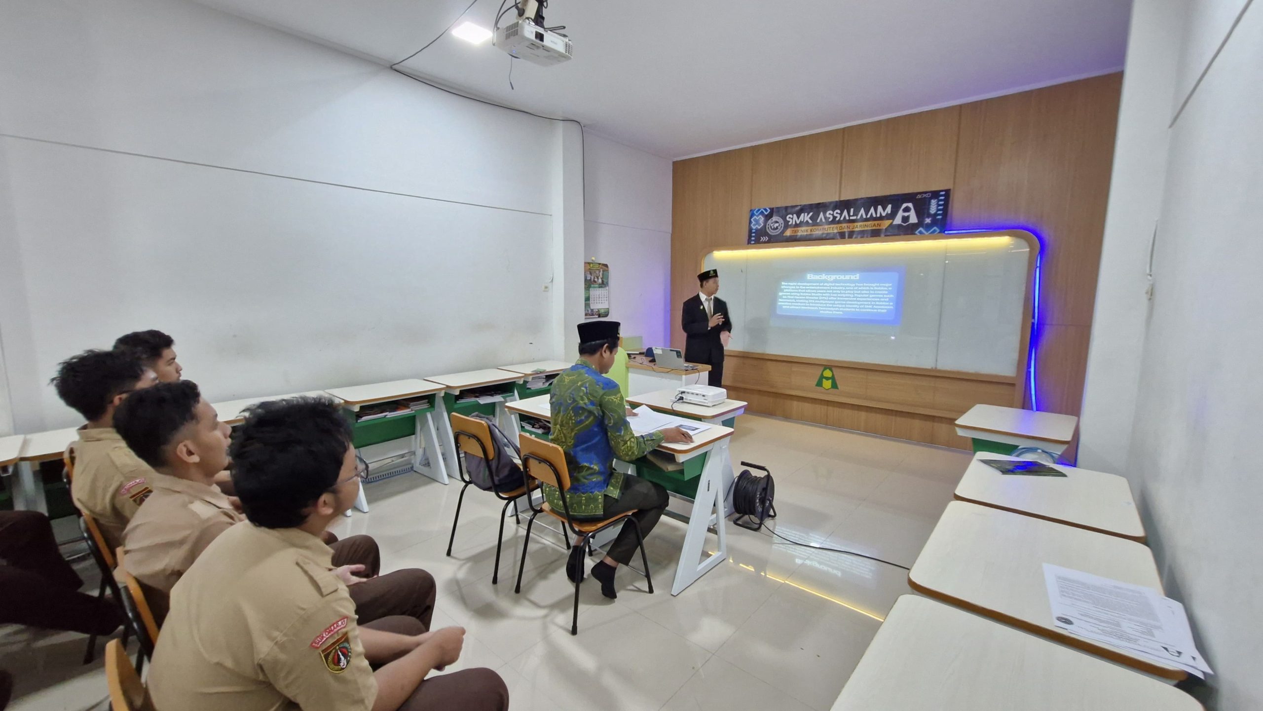 iswa Kelas XII SMK PPMI Assalaam Tampilkan Inovasi Terbaik dalam Ujian Tugas Akhir 2025