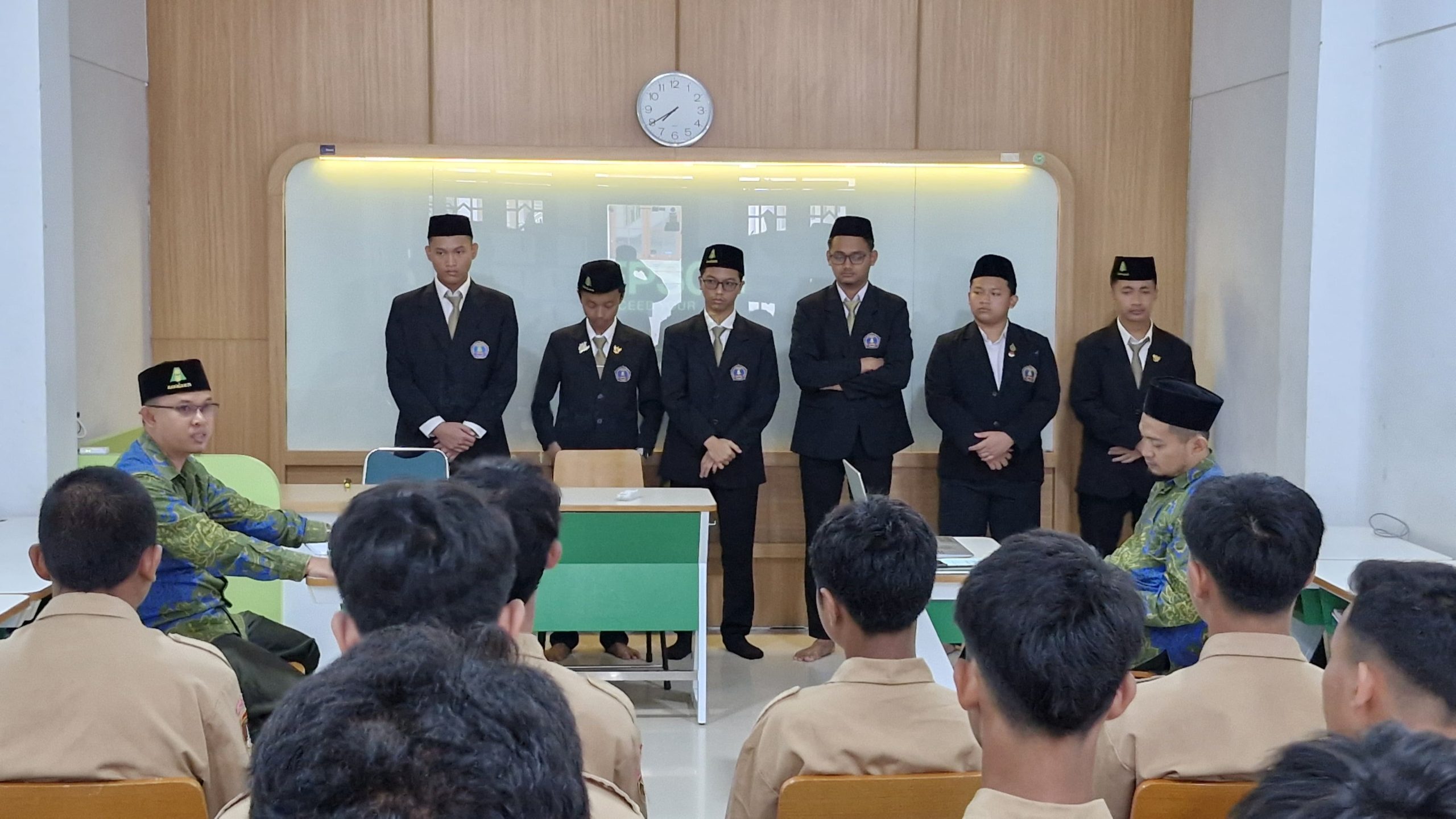 iswa Kelas XII SMK PPMI Assalaam Tampilkan Inovasi Terbaik dalam Ujian Tugas Akhir 2025
