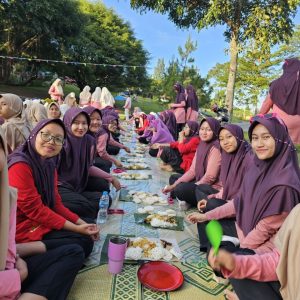 Mempererat Ukhuwah Santri SMA Assalaam Melalui Family Gathering 2025
