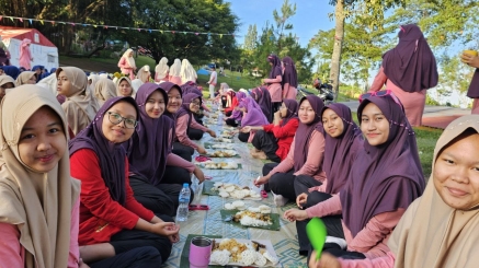 Mempererat Ukhuwah Santri SMA Assalaam Melalui Family Gathering 2025