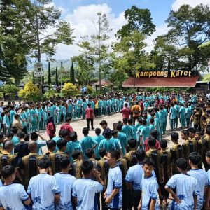 Santri MTs PPMI Assalaam Asah Karakter Melalui Outbound di Alam Karanganyar