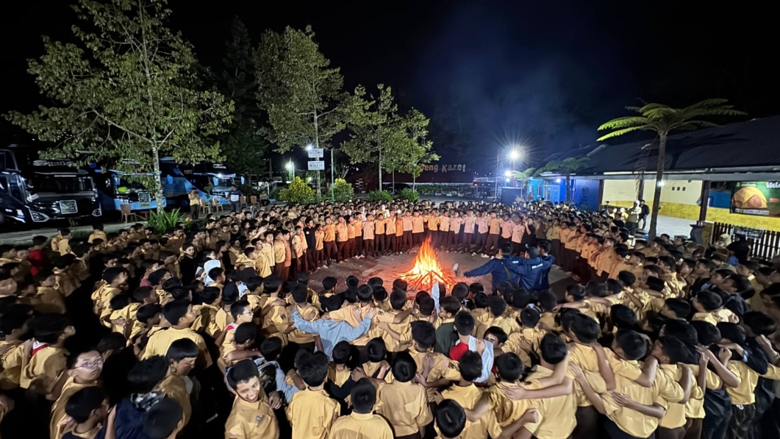 Santri MTs PPMI Assalaam Asah Karakter Melalui Outbound di Alam Karanganyar