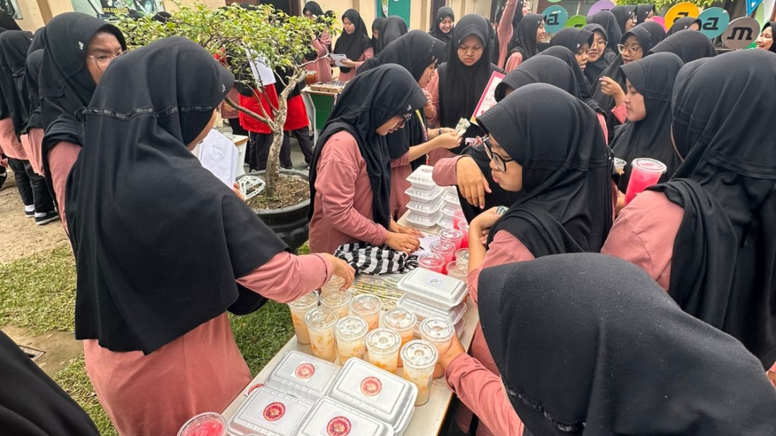 Santri SMA Assalaam Praktikkan Pembelajaran Kriya Preneur