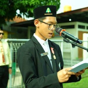 Peringati Hari Santri Nasional 2025, Assalaam Berikan Beasiswa Prestasi bagi 10 Santri Berprestasi MTs