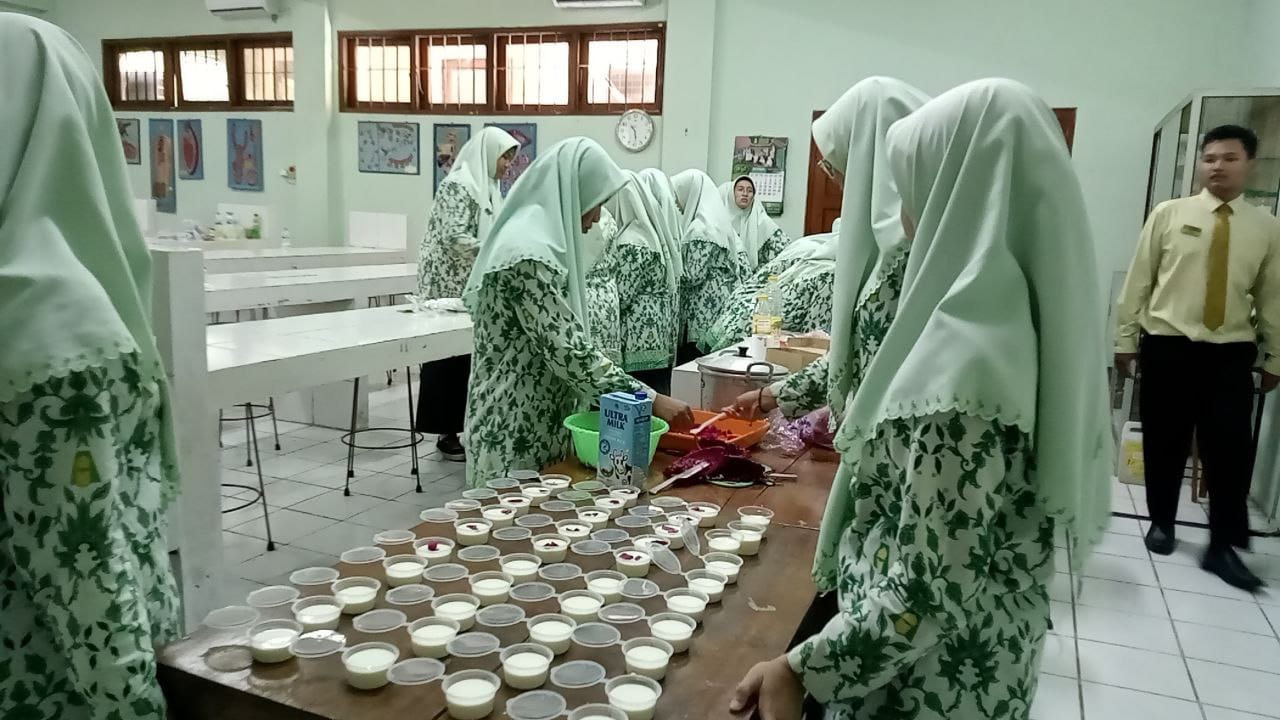 MA PPMI Assalaam Gelar Project Based Learning: Santri Belajar Melalui Karya Nyata