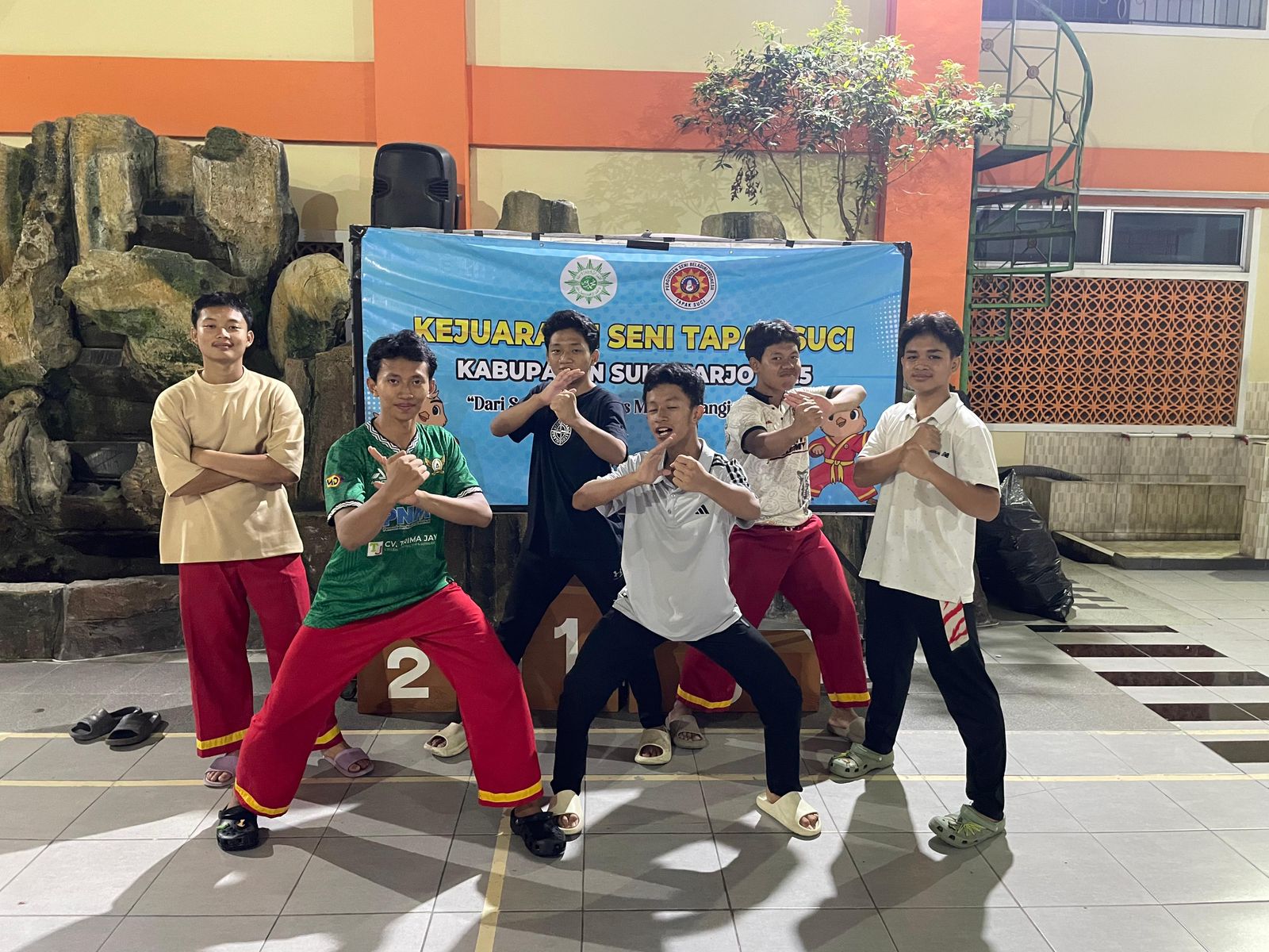 Santri PPMI Assalaam Sukses Borong 10 Medali di Kejurda Seni Pencak Silat Sukoharjo 2025