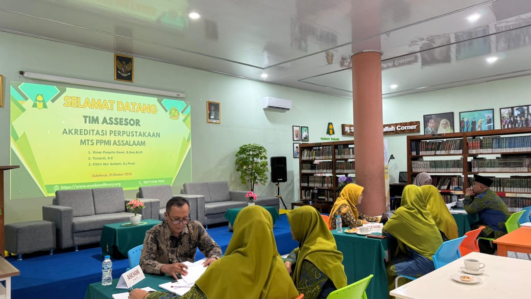 Tim Asesor Nasional Beri Predikat A (Unggul) pada Perpustakaan MTs PPMI Assalaam