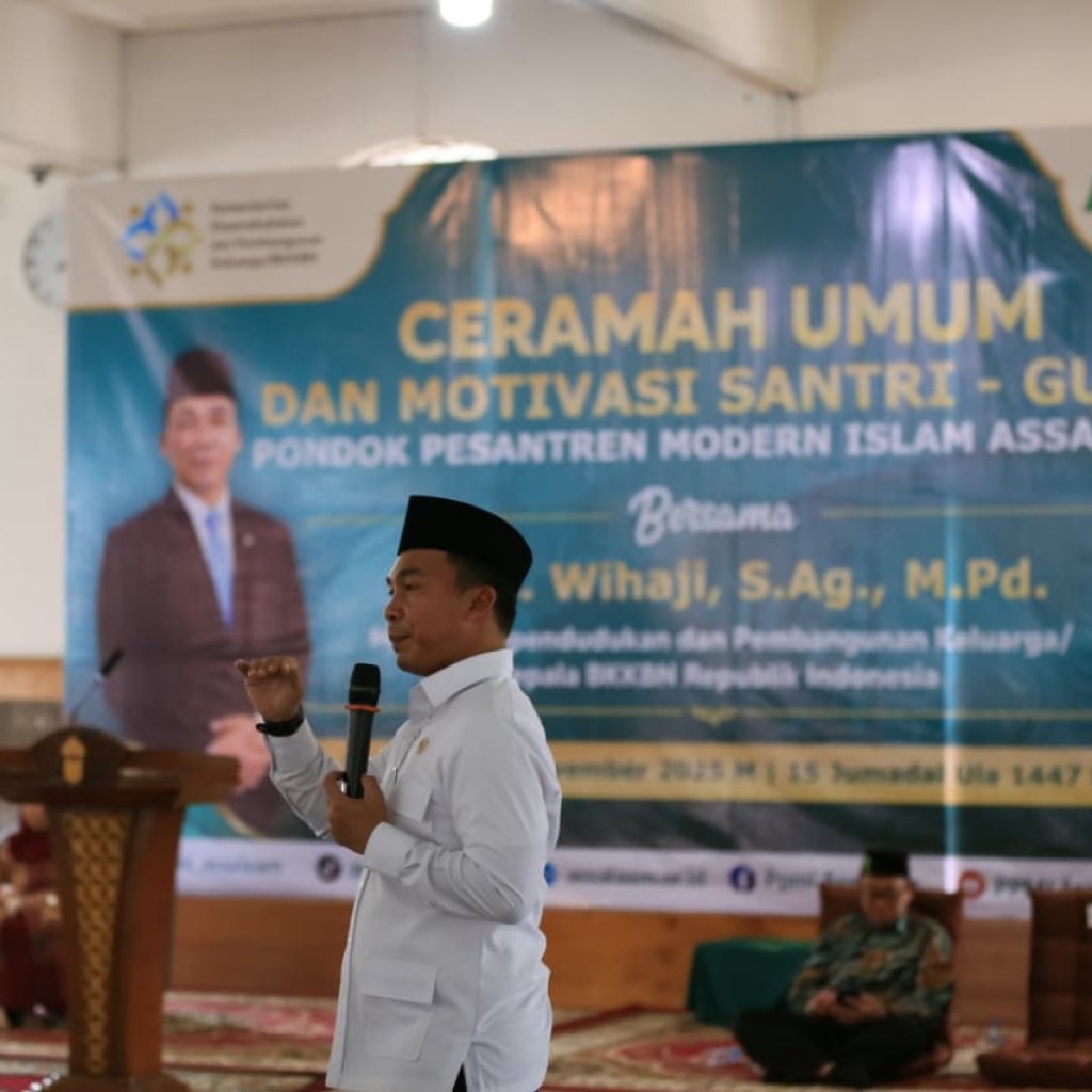 Menteri Kependudukan dan Pembangunan Keluarga Resmikan Sekolah Siaga Kependudukan di PPMI Assalaam