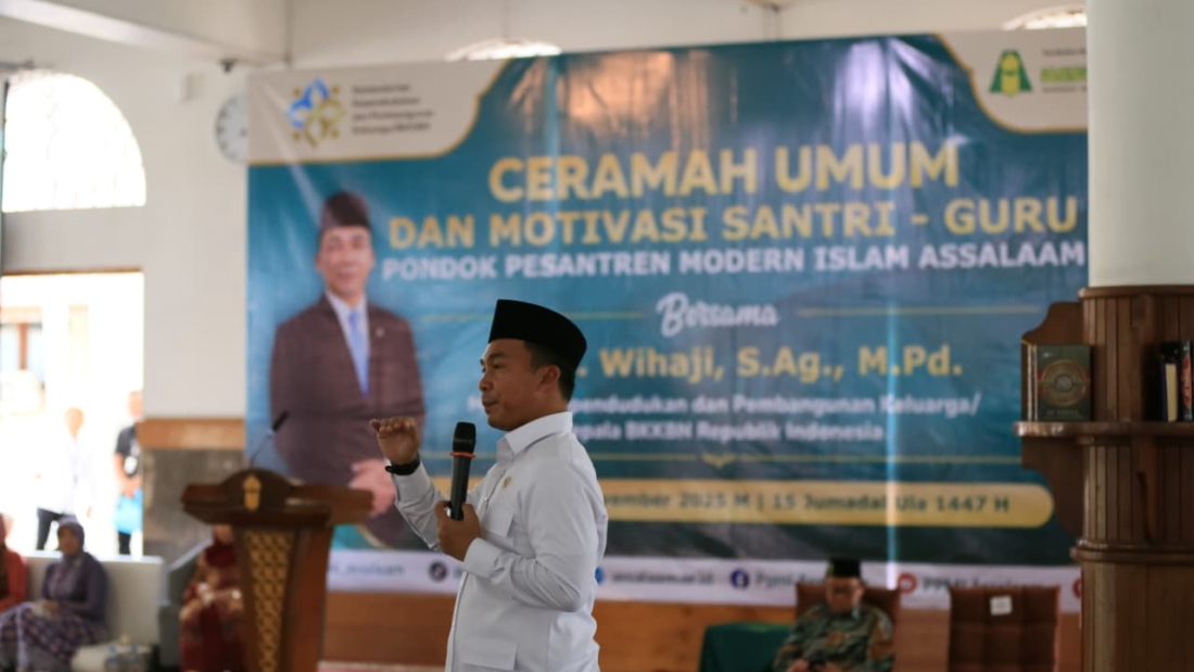 Menteri Kependudukan dan Pembangunan Keluarga Resmikan Sekolah Siaga Kependudukan di PPMI Assalaam