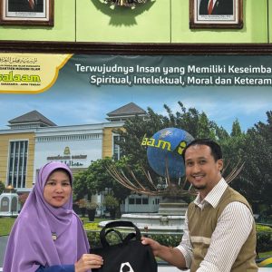 Santri OP3MIA Humas PPMI Assalaam Dapat Pembekalan Public Speaking dari Praktisi