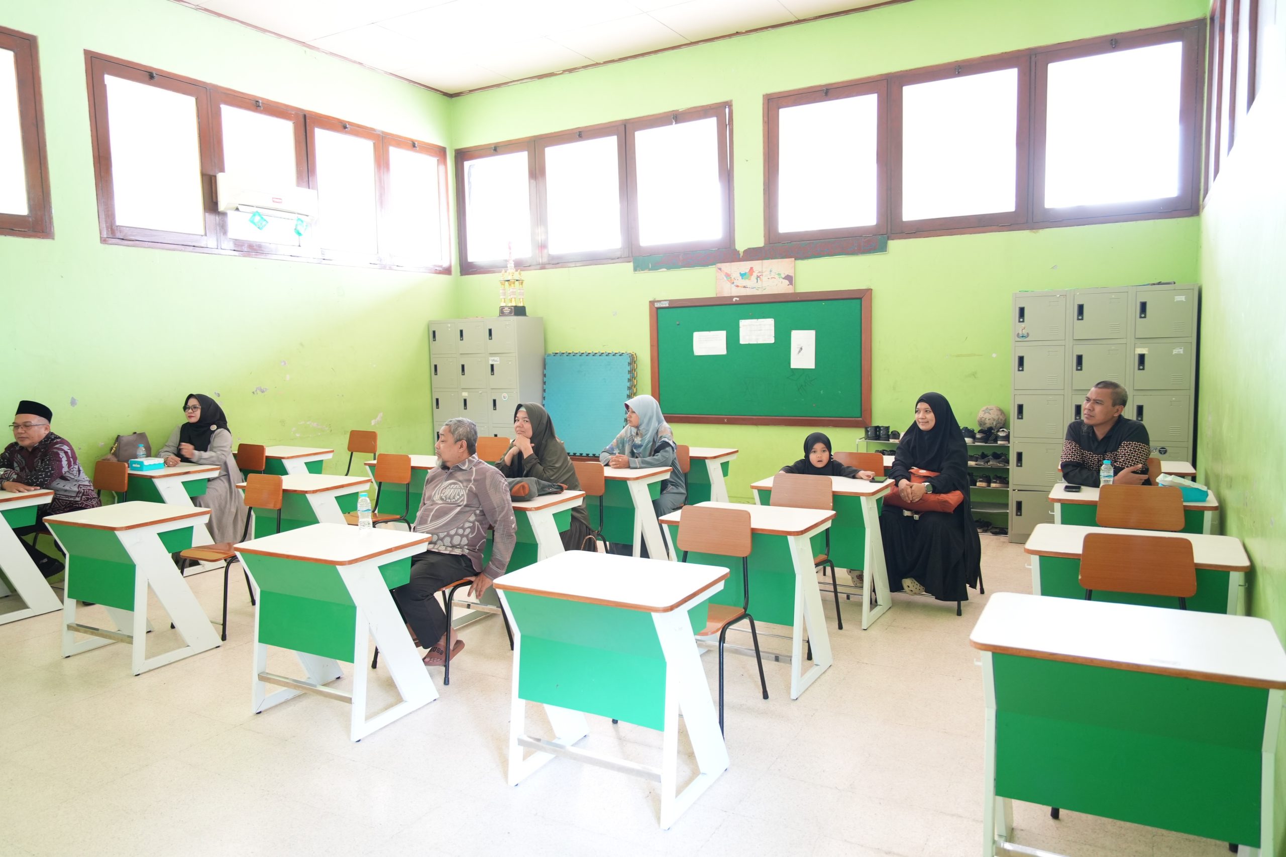 Penguatan Silaturahmi dan Sinergi Pendidikan, Pengasuh PPMI Assalaam Gelar Rapat Bersama Wali Santri SLTA