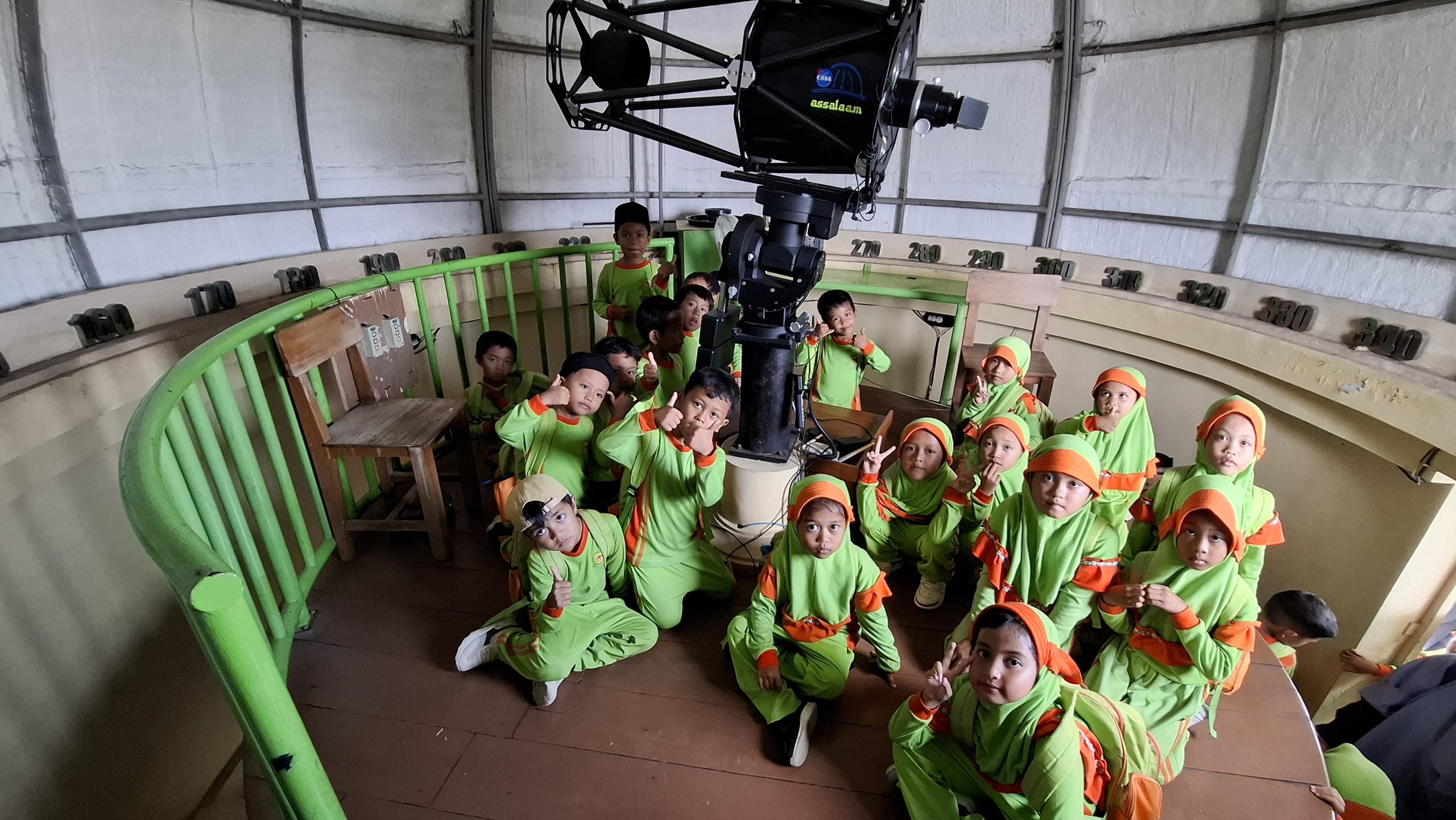 Astronomi Assalaam Perkuat Syiar Ilmu Falak Sejak Dini, Ratusan Anak Belajar Langsung di Observatorium