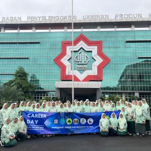 Kenalkan Karir Sejak Dini, MA PPMI Assalaam Gelar Career Day Kelas X