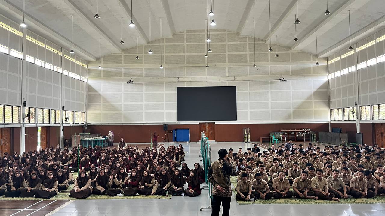 Do'a Bersama dan Apresiasi Santri Berprestasi SMA Assalaam