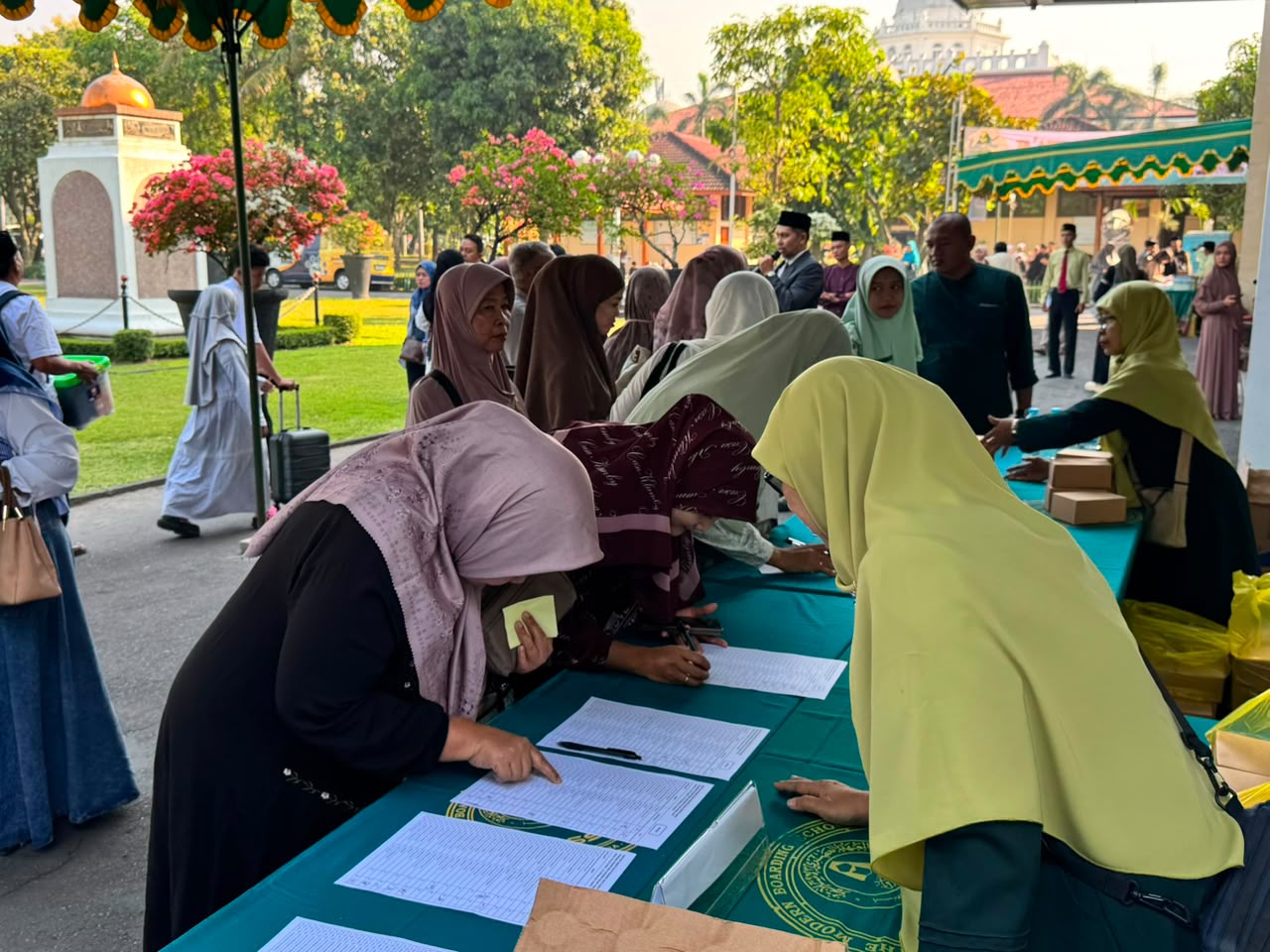 PPMI Assalaam menyambut 512 santri baru Tahun Ajaran 2026/2027. Momentum ini diisi dengan silaturahmi wali santri, pemaparan sistem pendidikan, dan penguatan sinergi antara pesantren dan keluarga.
