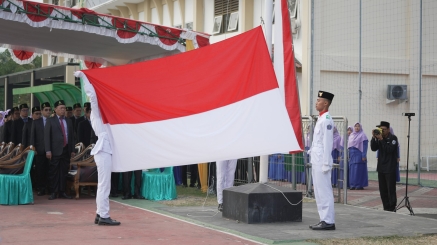 Upacara HUT ke-81 RI di PPMI Assalaam, Santri Diingatkan untuk Lanjutkan Perjuangan Bangsa