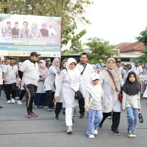 PPMI Assalaam Gelar Jalan Sehat Keluarga, Syukuri 44 Tahun Pengabdian untuk Pendidikan Islam