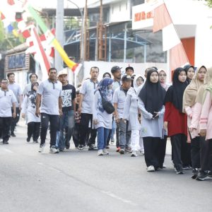PPMI Assalaam Gelar Jalan Sehat Keluarga, Syukuri 44 Tahun Pengabdian untuk Pendidikan Islam