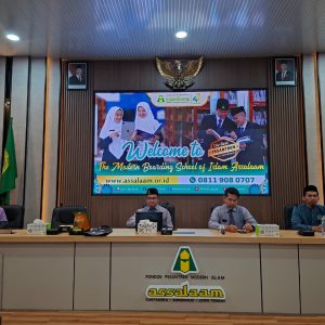 Pesantren Darusy Syahadah Kunjungi PPMI Assalaam, Dalami Pengelolaan Kepengasuhan Putra