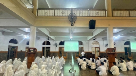 Bekali Santri Mengabdi, PPMI Assalaam Gelar Upgrading Pengajar TPA bagi Pengurus OP3MIA