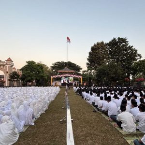Pengajian Akbar Maulid Nabi, PPMI Assalaam Tanamkan Ketangguhan Santri melalui Teladan Rasulullah