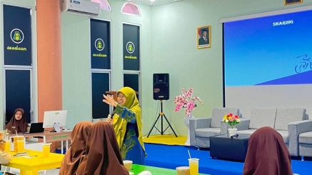 Upgrading Pengurus OP3MIA Putri, Bekali Kepemimpinan dan Keterampilan Pengasuhan Asrama