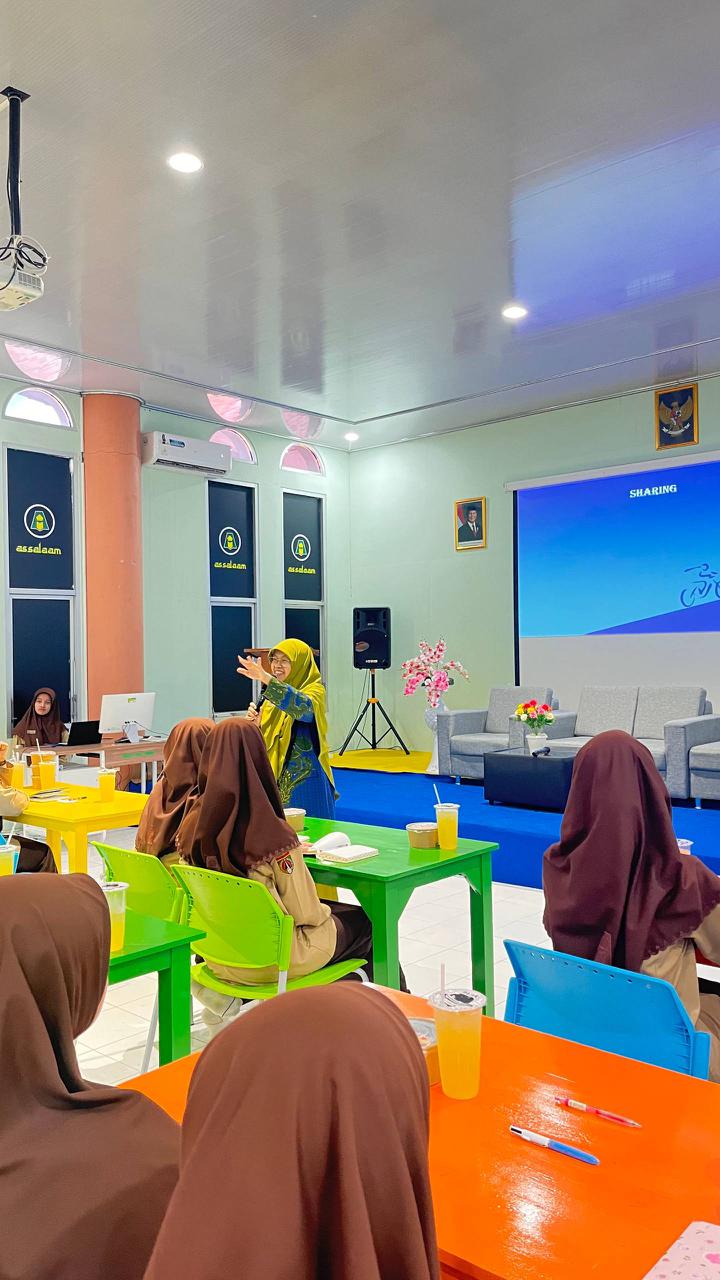 Upgrading Pengurus OP3MIA Putri, Bekali Kepemimpinan dan Keterampilan Pengasuhan Asrama