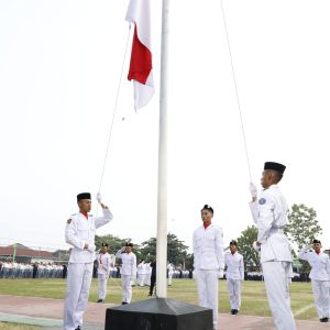 Upacara HUT ke-81 RI di PPMI Assalaam, Santri Diingatkan untuk Lanjutkan Perjuangan Bangsa